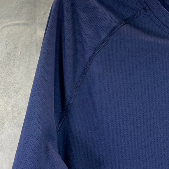 ID Ideology Men's Indigo Sea Rapidry Moisture-Wicking Mesh Crewneck T-Shirt SZ S - Picture 4 of 8